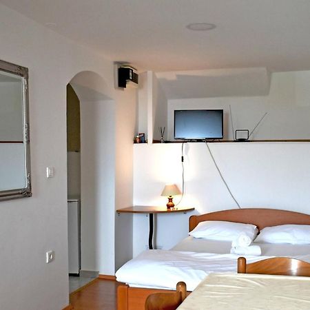 Studio Apartment Tonka Шибеник Екстер'єр фото