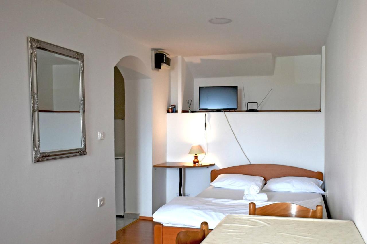 Studio Apartment Tonka Шибеник Екстер'єр фото